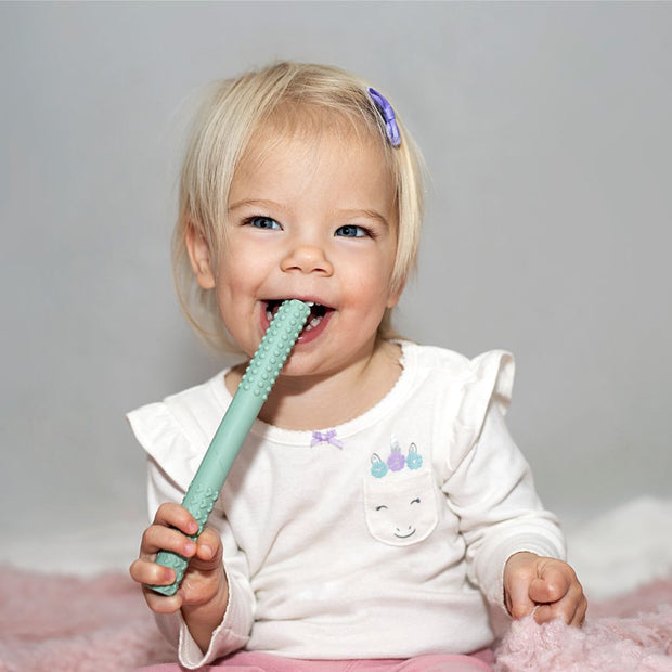 Lil Tot’s teething straws